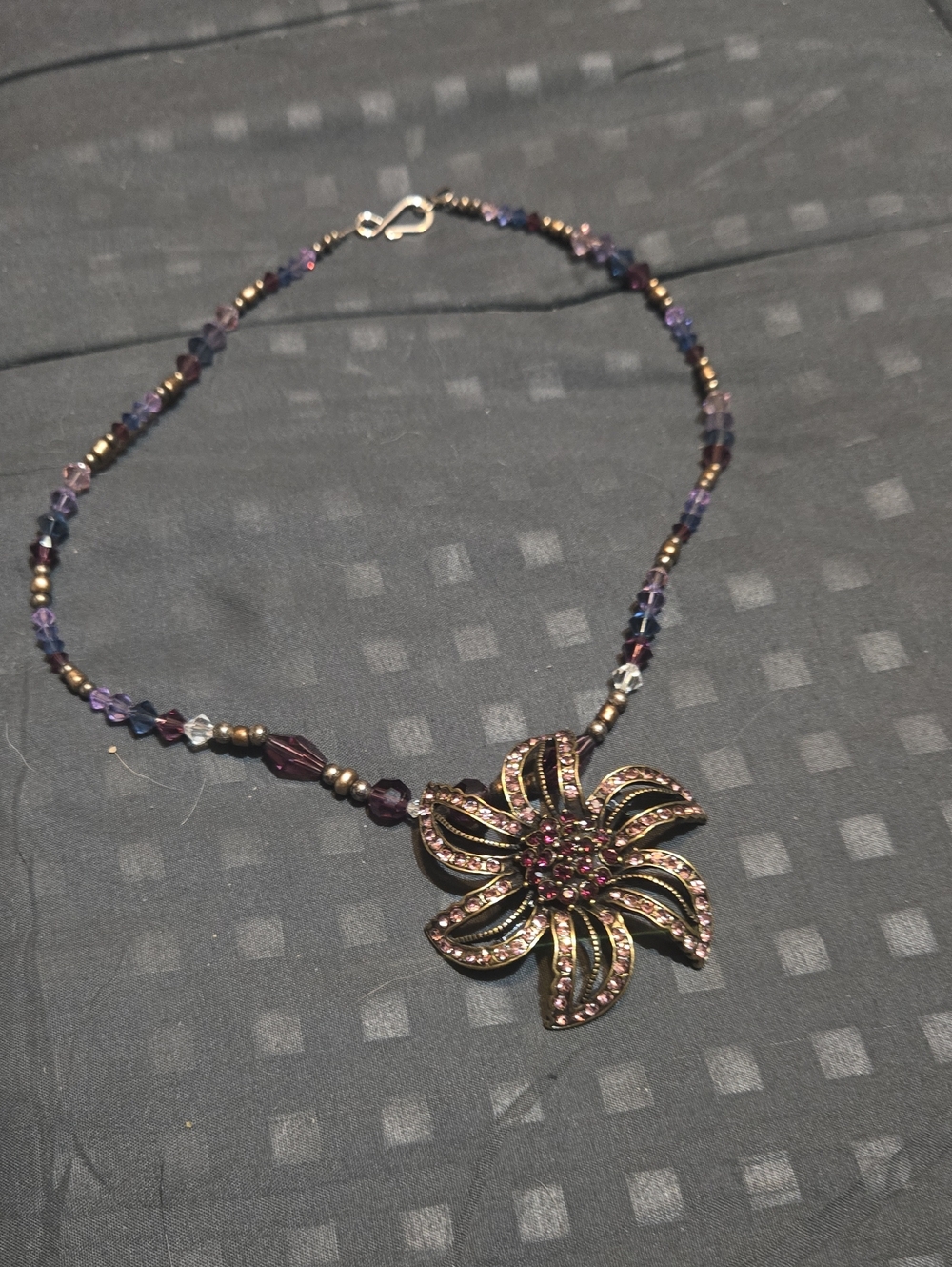 BOHO Purple Crystal Flower Pendant Necklace - Unbranded 16"